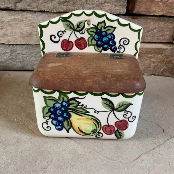 Other - 𝅺vintage salt box with fruit